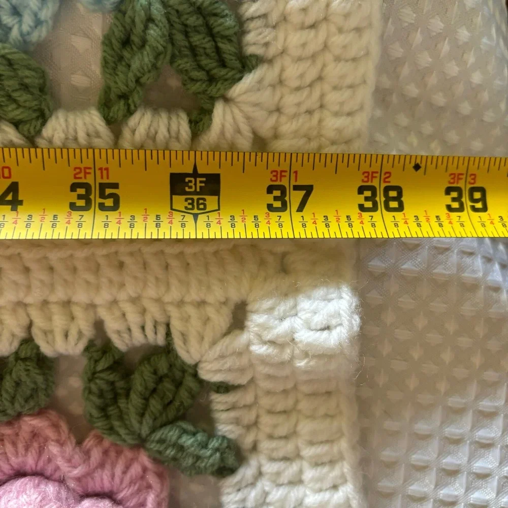Vintage Afghan‎ Crocheted Blanket Throw 3D Roses Farmhouse Boho Cottage Core *